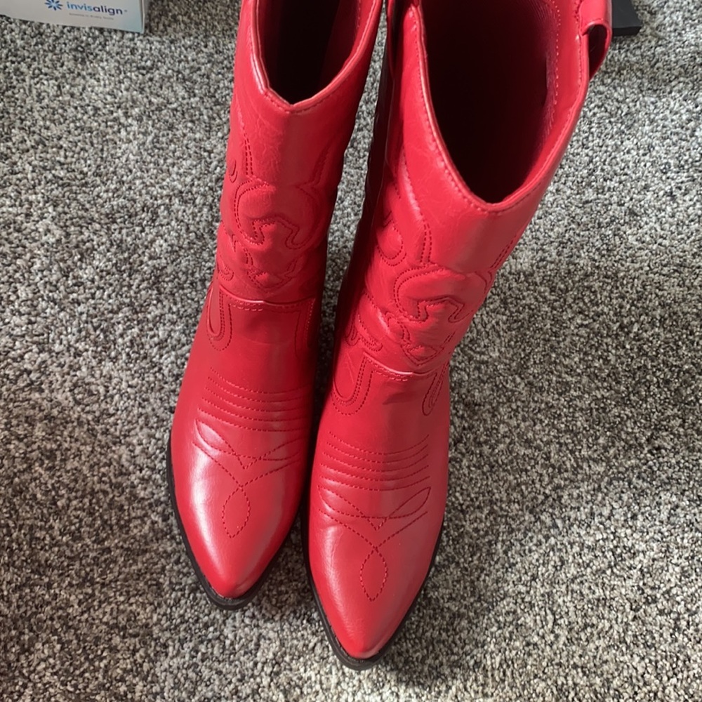 Red Cowgirl Boots View 3